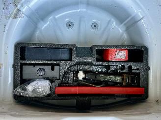 Seat Mii 1.0i 75pk Style Chic 5drs - pano - nap - navi - city safety system - pdc - stoelverw - cruise contr picture 57