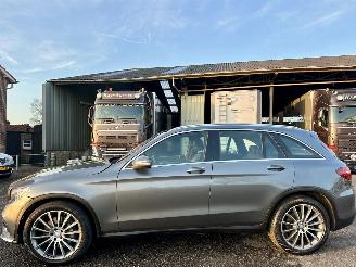 krockskadad bil auto Mercedes GLC 220d 170pk 9-traps aut + f1 4Matic AMG - pano - nap - navi - camera - 20 inch - trekh - elektr klep 2016/1