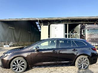 uszkodzony samochody osobowe Toyota Corolla Touring Sports 1.8 Hybrid Dynamic 2021/1