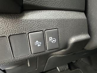 Toyota Auris Touring Sports gereserveerd 1.8 Hybrid 123pk aut pano - nap - navi - camera - keyless - front + park + line assist - pdc v+a picture 19
