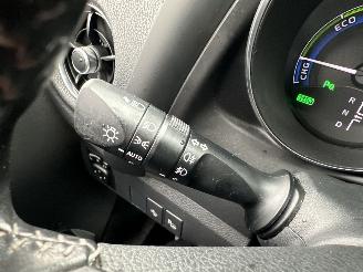 Toyota Auris Touring Sports gereserveerd 1.8 Hybrid 123pk aut pano - nap - navi - camera - keyless - front + park + line assist - pdc v+a picture 27
