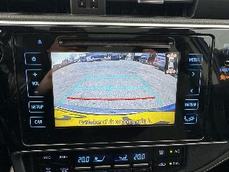 Toyota Auris Touring Sports gereserveerd 1.8 Hybrid 123pk aut pano - nap - navi - camera - keyless - front + park + line assist - pdc v+a picture 17