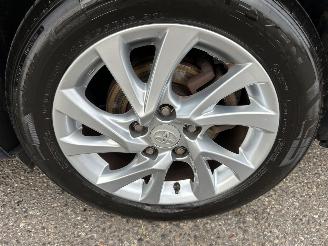 Toyota Auris Touring Sports gereserveerd 1.8 Hybrid 123pk aut pano - nap - navi - camera - keyless - front + park + line assist - pdc v+a picture 71