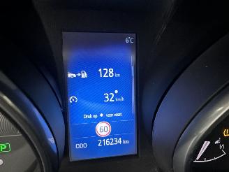 Toyota Auris Touring Sports gereserveerd 1.8 Hybrid 123pk aut pano - nap - navi - camera - keyless - front + park + line assist - pdc v+a picture 26