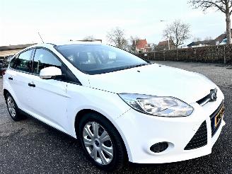 Ford Focus Gereserveerd 1.0T Ecoboost 101pk Edition 5drs - 64dkm - airco - 51.360km distr.riem + waterpomp vernieuwd in 5/2025 picture 4