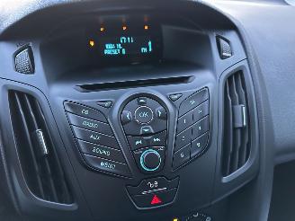 Ford Focus Gereserveerd 1.0T Ecoboost 101pk Edition 5drs - 64dkm - airco - 51.360km distr.riem + waterpomp vernieuwd in 5/2025 picture 30