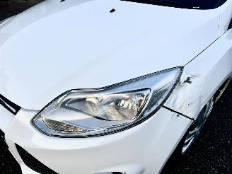 Ford Focus Gereserveerd 1.0T Ecoboost 101pk Edition 5drs - 64dkm - airco - 51.360km distr.riem + waterpomp vernieuwd in 5/2025 picture 9