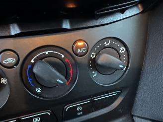 Ford Focus Gereserveerd 1.0T Ecoboost 101pk Edition 5drs - 64dkm - airco - 51.360km distr.riem + waterpomp vernieuwd in 5/2025 picture 18