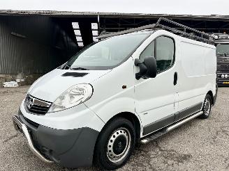 Opel Vivaro 2.0 CDTI 90pk 6-bak L1/H1 3pers - nap - airco - cruise - trekh - side + bullbar - imperiaal - schuif + klapdeuren picture 2