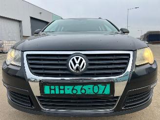 Volkswagen Passat 2.0 FSI 150pk 6-Traps automaat Comf Bus - nap - clima - cruise - navi - pdc v+a - licht + regensensor picture 85