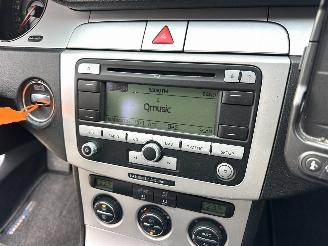 Volkswagen Passat 2.0 FSI 150pk 6-Traps automaat Comf Bus - nap - clima - cruise - navi - pdc v+a - licht + regensensor picture 48