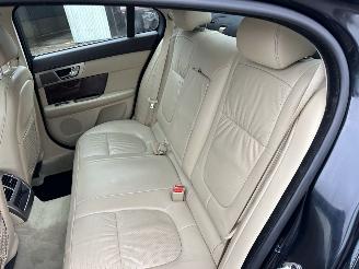 Jaguar XF 3.0 V6 238pk aut + f1 Prem Luxury - schuifdak - leer - nav - cam - elektr rollo - B&W - stoelvent - stuurverw picture 70