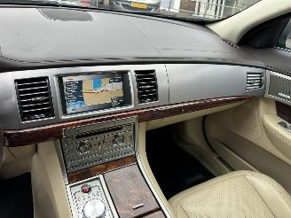 Jaguar XF 3.0 V6 238pk aut + f1 Prem Luxury - schuifdak - leer - nav - cam - elektr rollo - B&W - stoelvent - stuurverw picture 27