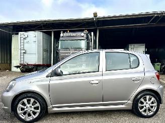 skadebil auto Toyota Yaris 1.5-16V VVT-i T-Sport 2002/7