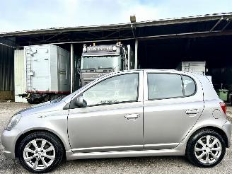 skadebil auto Toyota Yaris 1.5-16V VVT-i 106pk T-Sport - airco - nap - elektr ram + spiegels - lmv - sportint - radio + cd - mistlampen 2002/7