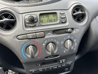 Toyota Yaris 1.5-16V VVT-i 106pk T-Sport - airco - nap - elektr ram + spiegels - lmv - sportint - radio + cd - mistlampen picture 27