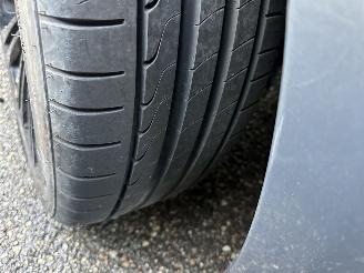 Lancia Thema 3.0D V6 Turbo 190pk aut Platinum - xenon - navi - leer - memory - elektr rollo - stoelverw v+a picture 61