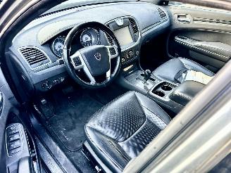 Lancia Thema 3.0D V6 Turbo 190pk aut Platinum - xenon - navi - leer - memory - elektr rollo - stoelverw v+a picture 19