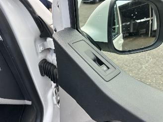 Volkswagen Transporter Kombi 2.0 TDI 150pk 7-traps dsg aut highline 9Pers - nap - navi - airco - cruise - pdc v+a - euro.6 picture 48