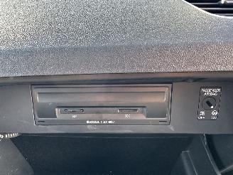 Skoda Octavia Gereserveerd 1.5 TSI 150pk 7-Traps aut Greentech Style - nap - navi - carplay - keyless entry - pdc v+a + park assist picture 58