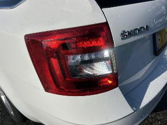 Skoda Octavia Gereserveerd 1.5 TSI 150pk 7-Traps aut Greentech Style - nap - navi - carplay - keyless entry - pdc v+a + park assist picture 99