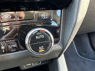 Skoda Octavia Gereserveerd 1.5 TSI 150pk 7-Traps aut Greentech Style - nap - navi - carplay - keyless entry - pdc v+a + park assist picture 35