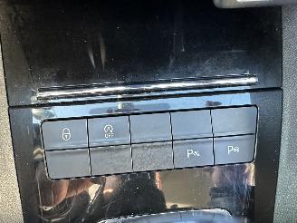 Skoda Octavia Gereserveerd 1.5 TSI 150pk 7-Traps aut Greentech Style - nap - navi - carplay - keyless entry - pdc v+a + park assist picture 19