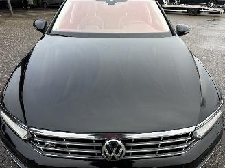Volkswagen Passat gereserveerd 2.0 Bi-TDI 4Motion 239pk aut R-Line - pano - 360cam - massage - leer - virtual - keyless - front + line + side assist picture 136
