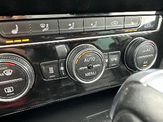 Volkswagen Passat gereserveerd 2.0 Bi-TDI 4Motion 239pk aut R-Line - pano - 360cam - massage - leer - virtual - keyless - front + line + side assist picture 51