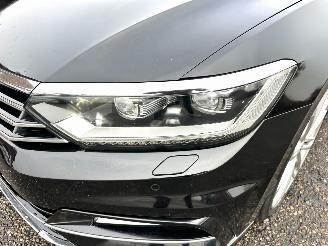 Volkswagen Passat gereserveerd 2.0 Bi-TDI 4Motion 239pk aut R-Line - pano - 360cam - massage - leer - virtual - keyless - front + line + side assist picture 11