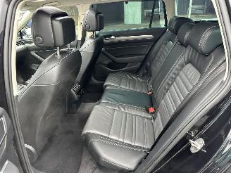 Volkswagen Passat gereserveerd 2.0 Bi-TDI 4Motion 239pk aut R-Line - pano - 360cam - massage - leer - virtual - keyless - front + line + side assist picture 96