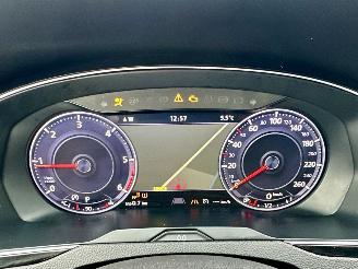 Volkswagen Passat gereserveerd 2.0 Bi-TDI 4Motion 239pk aut R-Line - pano - 360cam - massage - leer - virtual - keyless - front + line + side assist picture 55