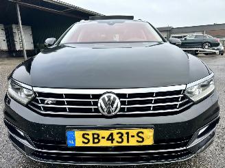 Volkswagen Passat gereserveerd 2.0 Bi-TDI 4Motion 239pk aut R-Line - pano - 360cam - massage - leer - virtual - keyless - front + line + side assist picture 3
