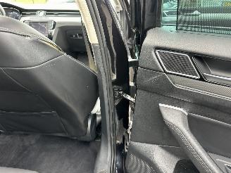 Volkswagen Passat gereserveerd 2.0 Bi-TDI 4Motion 239pk aut R-Line - pano - 360cam - massage - leer - virtual - keyless - front + line + side assist picture 85