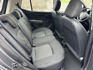 Hyundai I-10 1.1 i-Drive 69pk Cool 5drs - 62dkm nap - airco - elektr ramen - facelift - aux - usb - radio cd - rijdbaar picture 18