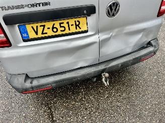 Volkswagen Transporter 2.0 TDI 150pk 6-bak euro.6 L2/H1 Highline 3Pers - nap - 1e eig - navi - airco - cruise - carplay - pdc - trekh picture 12