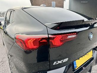 BMW iX2 eDrive20 67kWh 204pk aut M-Sport - nap - pano - 1e eig - 20 inch - harman/kardon - widescreen picture 115