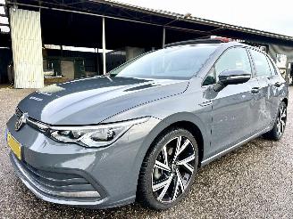 Volkswagen Golf 1.5 eTSI 162pk aut + f1 Style - nap - pano - virtual - massage - front + line + side + park assist - virtual picture 2