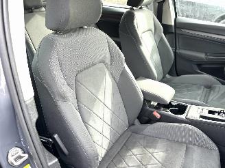 Volkswagen Golf 1.5 eTSI 162pk aut + f1 Style - nap - pano - virtual - massage - front + line + side + park assist - virtual picture 47