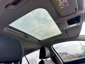 Volkswagen Golf 1.5 eTSI 162pk aut + f1 Style - nap - pano - virtual - massage - front + line + side + park assist - virtual picture 19