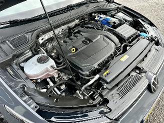 Volkswagen Golf 1.5 eTSI 162pk aut + f1 Style - nap - pano - virtual - massage - front + line + side + park assist - virtual picture 14