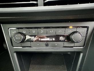 Volkswagen Polo 1.0 TSI 95pk aut + f1 Highline - nap - pano - sfeerverl - virtual - acc - front assist - carplay - pdc v+a picture 19