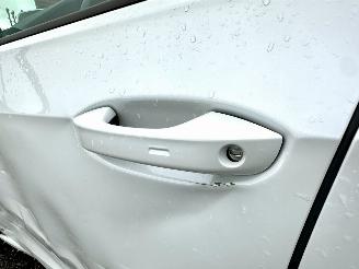 Volkswagen Golf 1.5 eTSI aut + f1 162pk R-Line - pano - hud - keyless - virtual - front + line + side + park assist picture 9