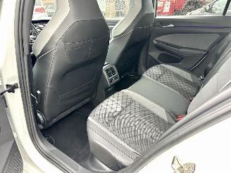 Volkswagen Golf 1.5 eTSI aut + f1 162pk R-Line - pano - hud - keyless - virtual - front + line + side + park assist picture 75