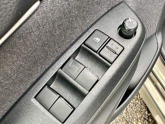 Toyota Yaris 1.5 Hybrid 115 automaat First Edition - nap - facelift - navi - camera - keyless - front + line assist - rijdbaar picture 36