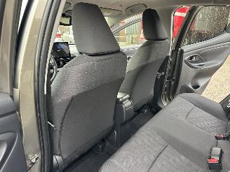 Toyota Yaris 1.5 Hybrid 115 automaat First Edition - nap - facelift - navi - camera - keyless - front + line assist - rijdbaar picture 51