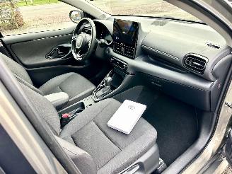 Toyota Yaris 1.5 Hybrid 115 automaat First Edition - nap - facelift - navi - camera - keyless - front + line assist - rijdbaar picture 10