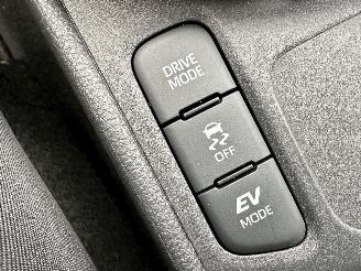 Toyota Yaris 1.5 Hybrid 115 automaat First Edition - nap - facelift - navi - camera - keyless - front + line assist - rijdbaar picture 29