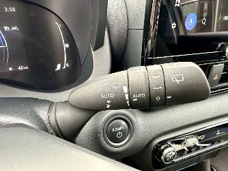 Toyota Yaris 1.5 Hybrid 115 automaat First Edition - nap - facelift - navi - camera - keyless - front + line assist - rijdbaar picture 22