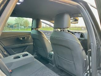 Seat Leon ST 1.5 TSI 150pk 7-traps aut + f1 FR - nap - nav - cam - keyless - sfeerverl - virtual - front + line assist picture 69